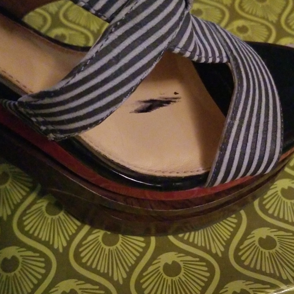 Sandals - Picture 4 of 4